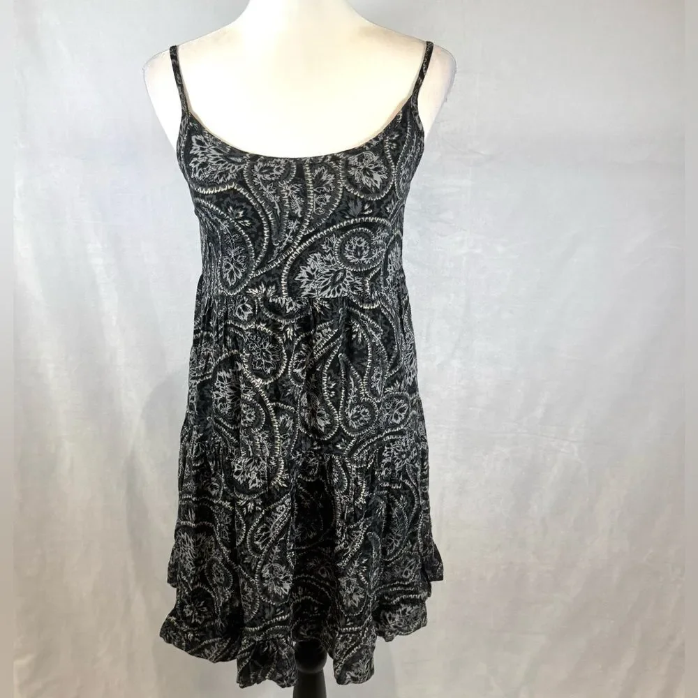 Gray black and mocha paisley print tiered babydoll dress size XS